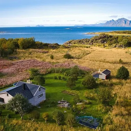 Koselig Bolig I Lofoten / Vesteralen بيت للعطل